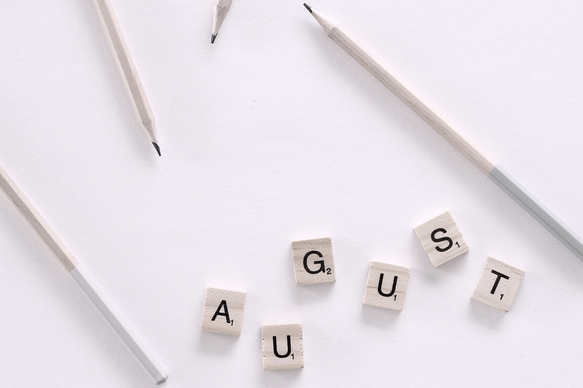 Payroll in August: what international companies should not leave until September